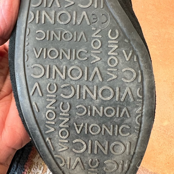 Vionic Black Suede Slip-On Loafers Flats • Embroidered Crown • Comfort Orthotic - Picture 8 of 10